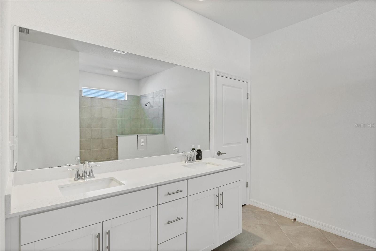 Image 9 of 61 For 11314 Pinot Drive