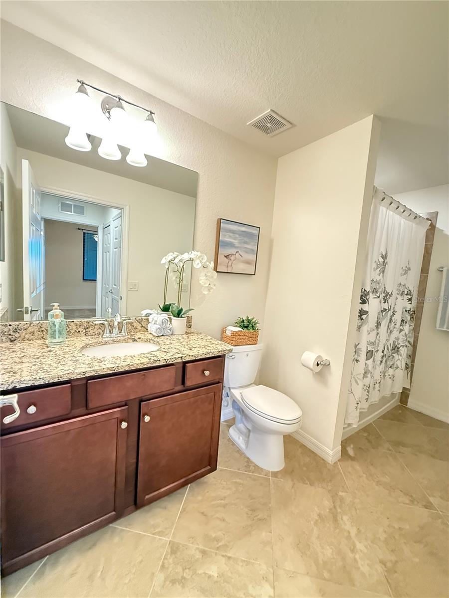 Image 16 of 38 For 17118 Vardon Terrace 304