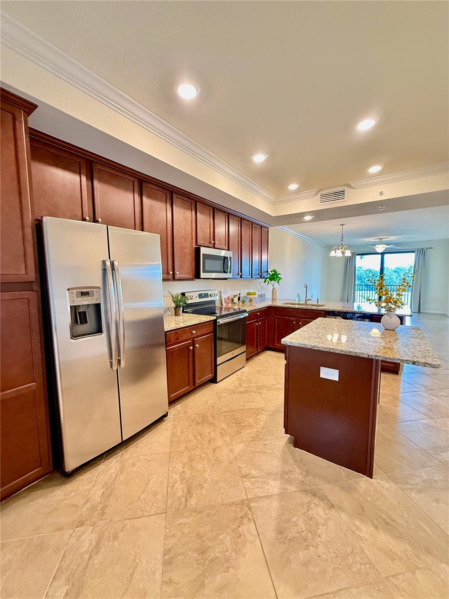 Image 6 of 38 For 17118 Vardon Terrace 304