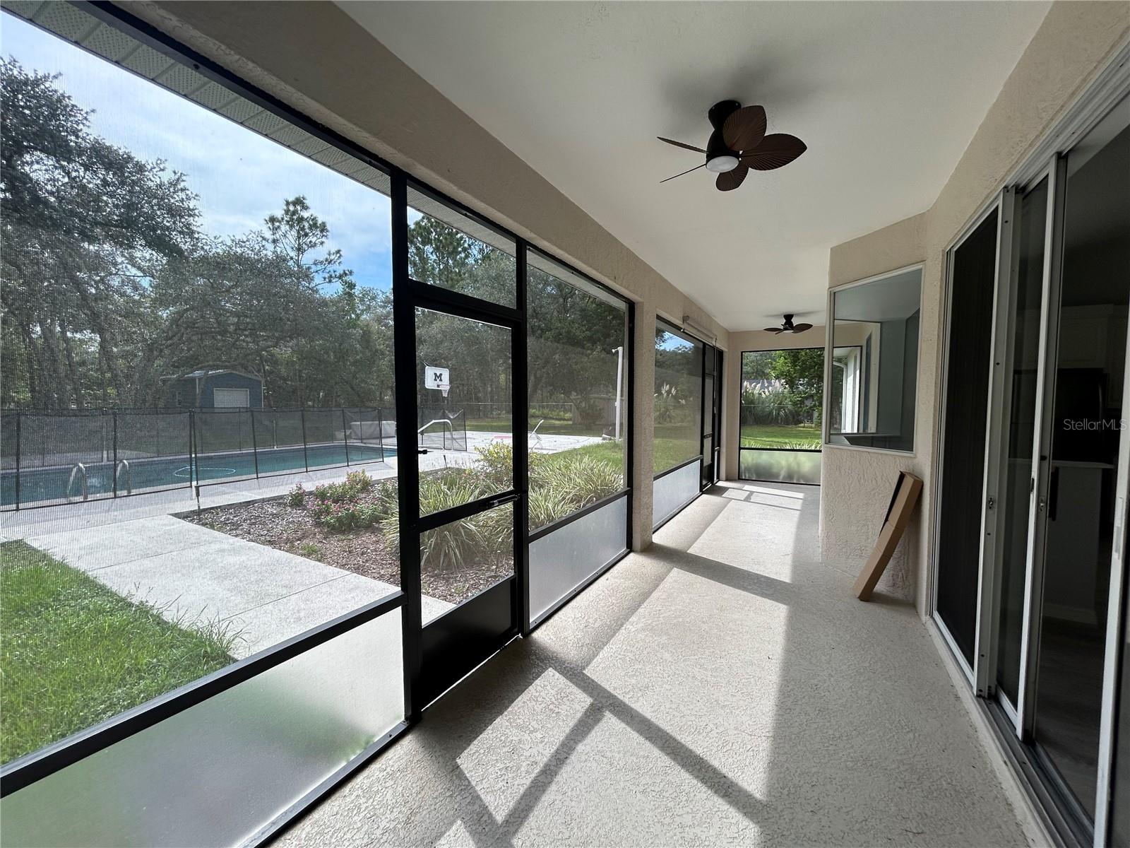 Listing photo id 16 for 5774 Lamp Post Drive