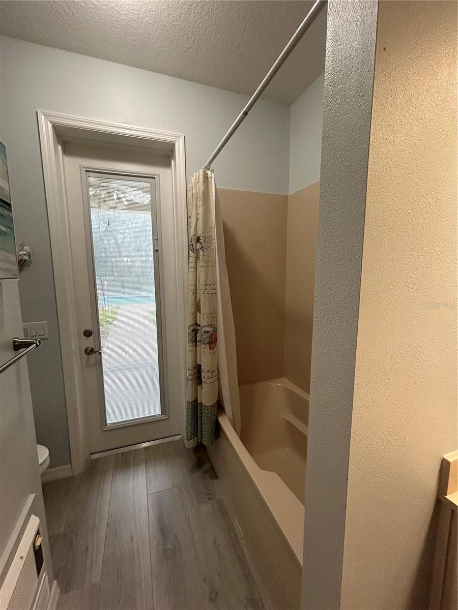 Listing photo id 18 for 5774 Lamp Post Drive