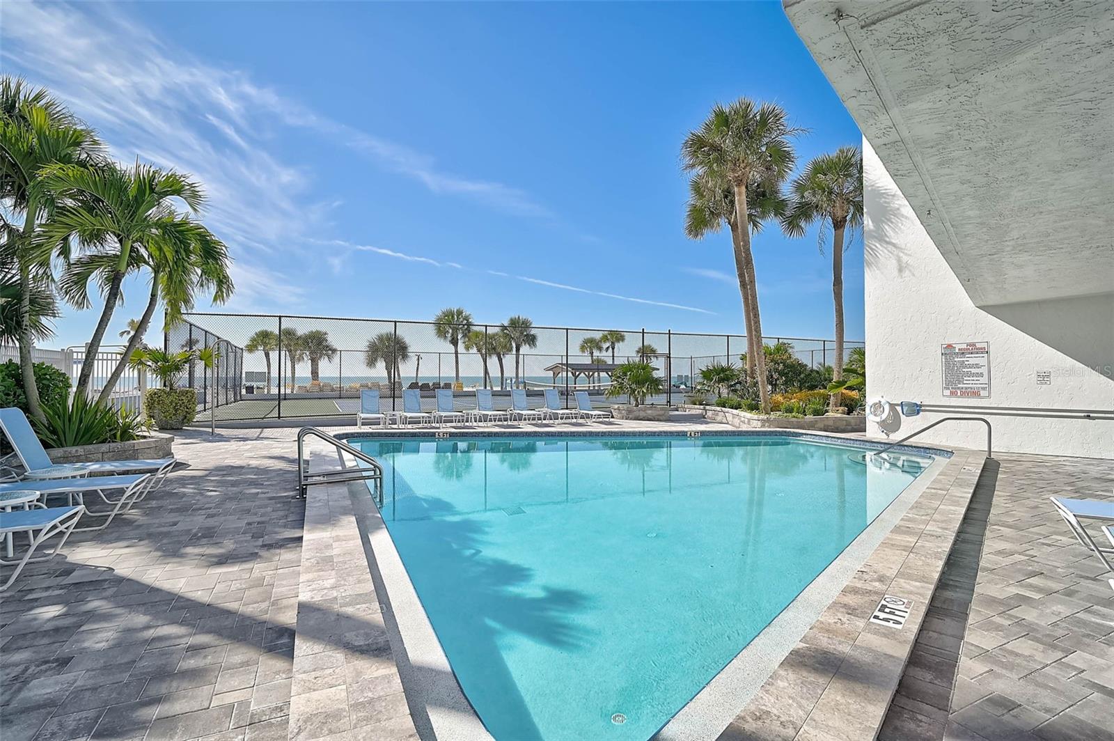 Image 30 of 56 For 6518 Midnight Pass Road 310