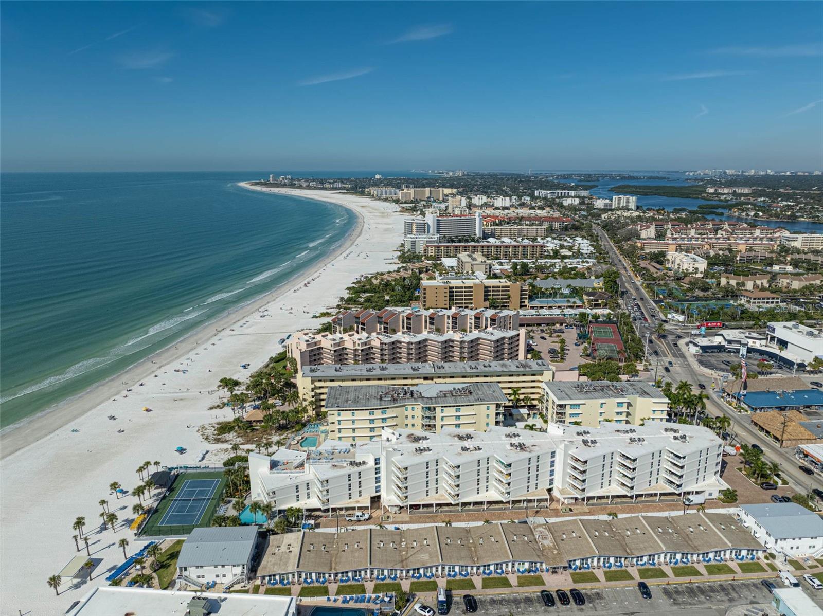 Image 38 of 56 For 6518 Midnight Pass Road 310