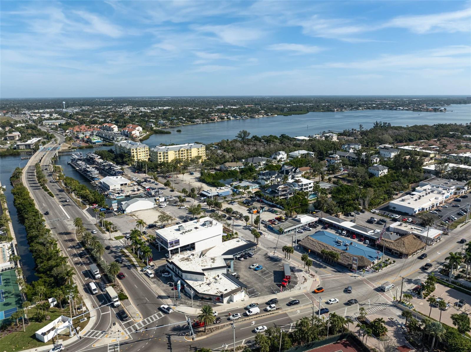 Image 46 of 56 For 6518 Midnight Pass Road 310