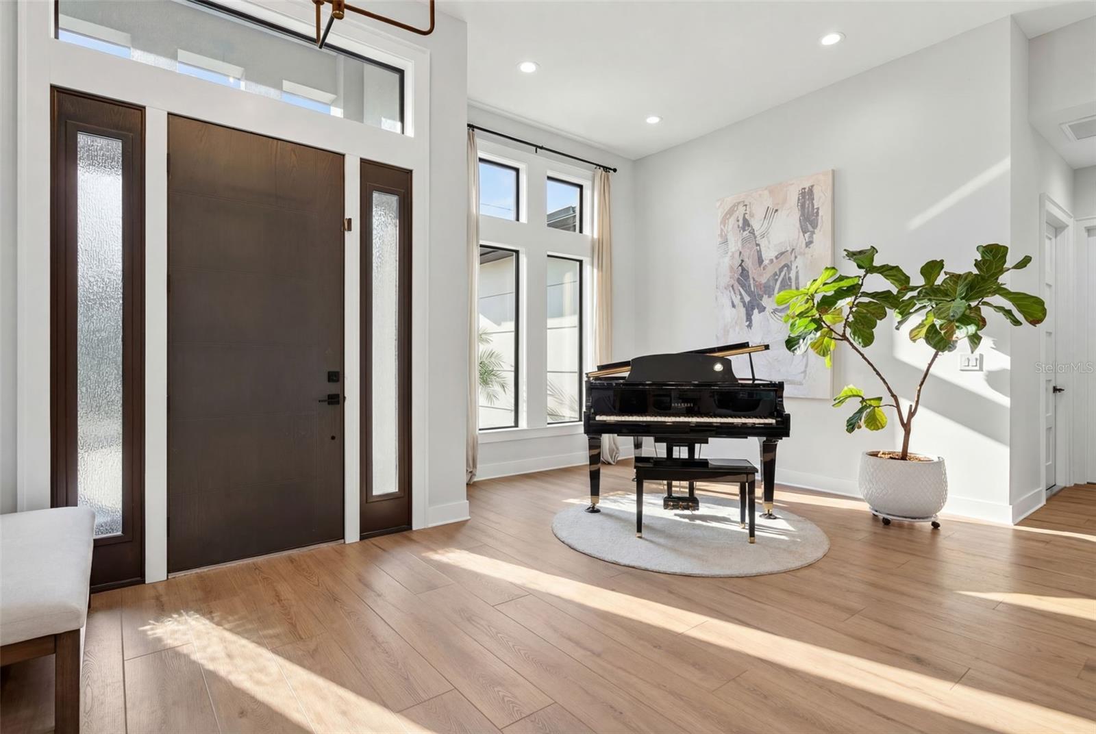 Image 12 of 86 For 279 Farber Street