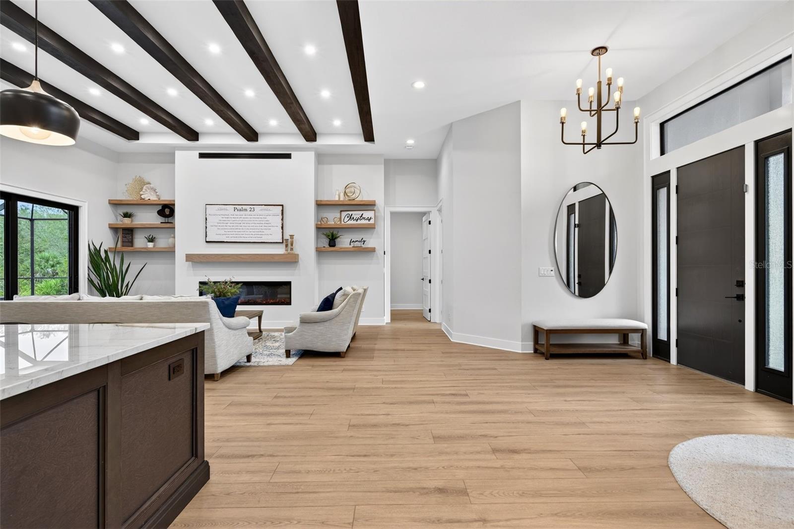 Image 14 of 86 For 279 Farber Street