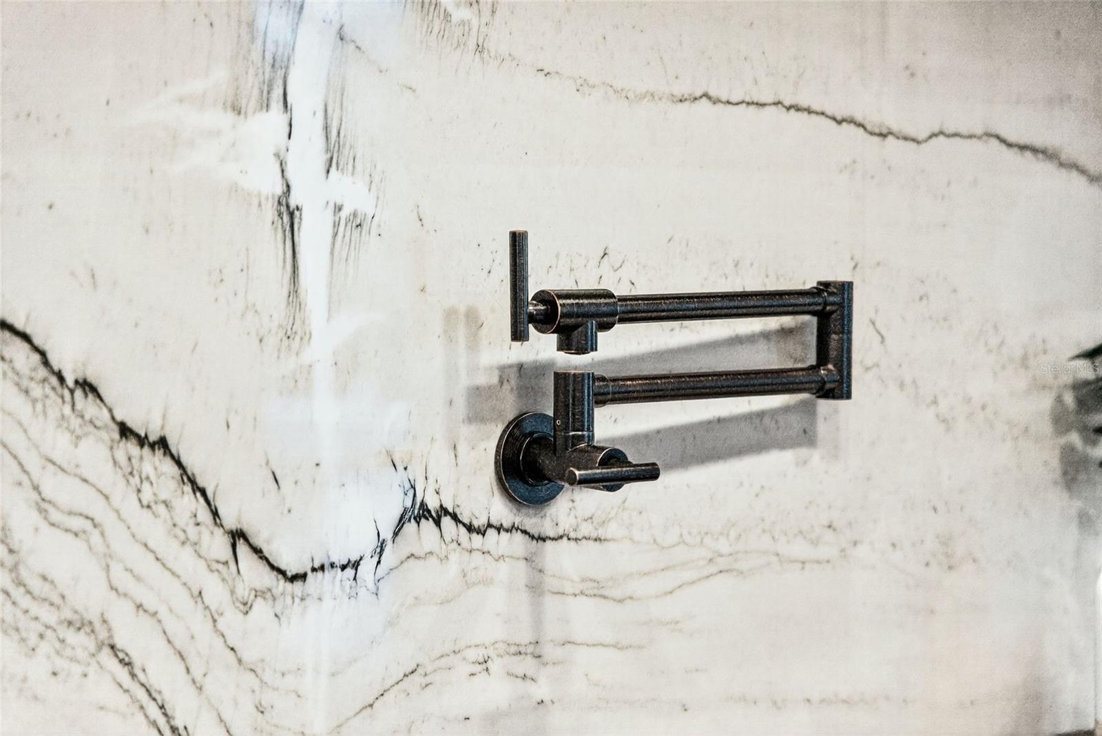 Image 26 of 86 For 279 Farber Street