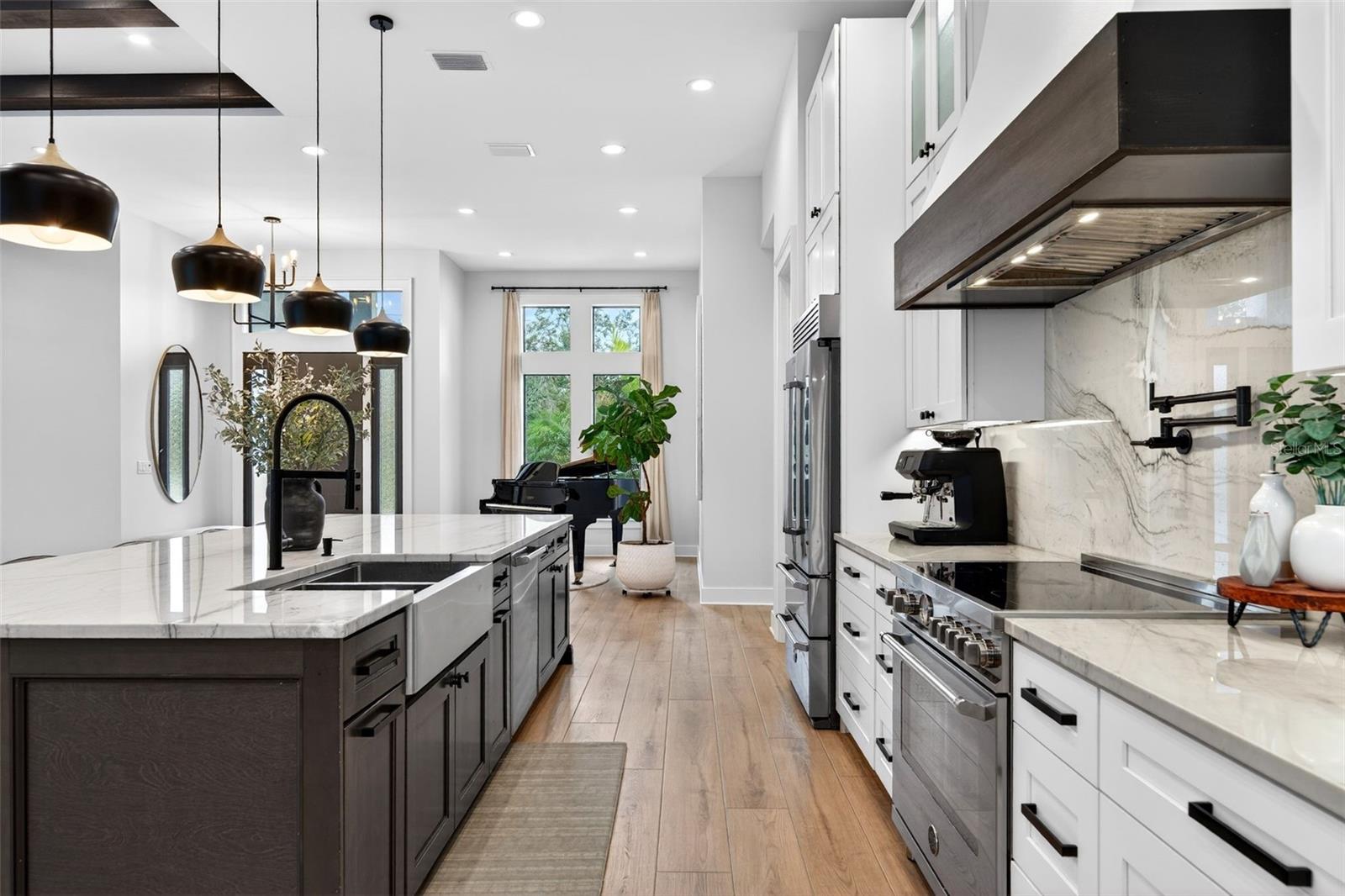 Image 27 of 86 For 279 Farber Street