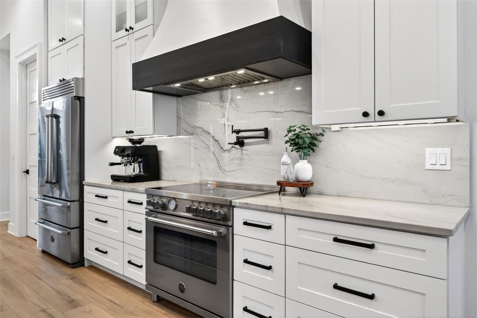 Image 29 of 86 For 279 Farber Street