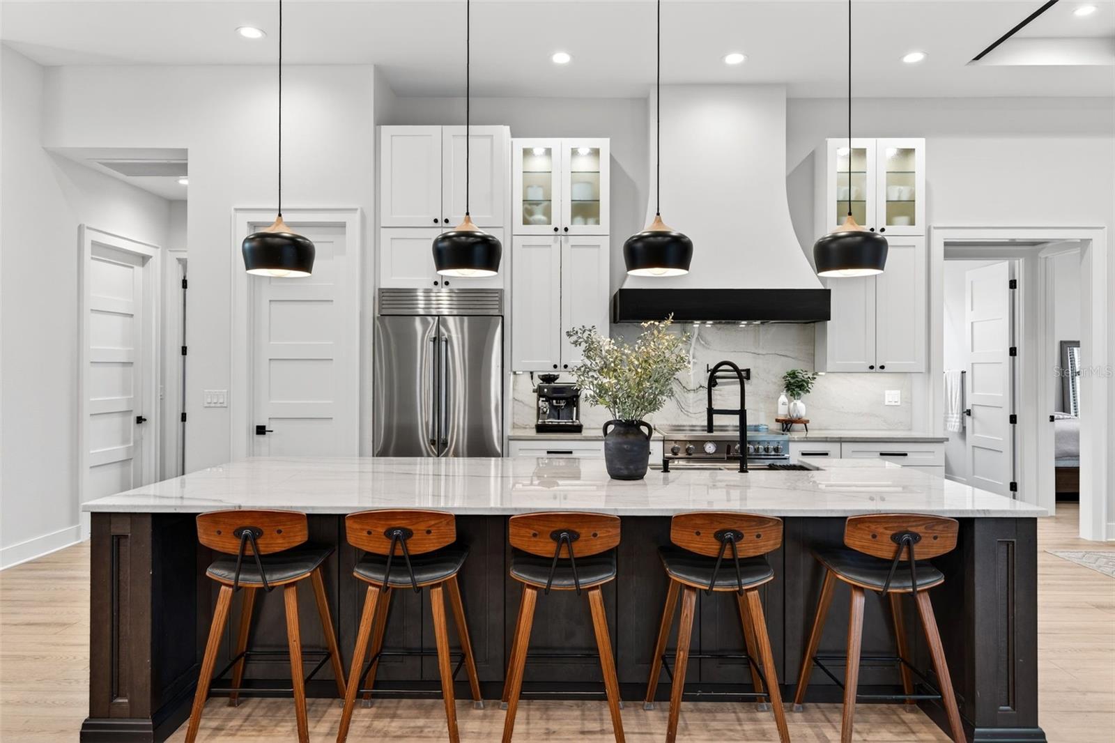 Image 30 of 86 For 279 Farber Street