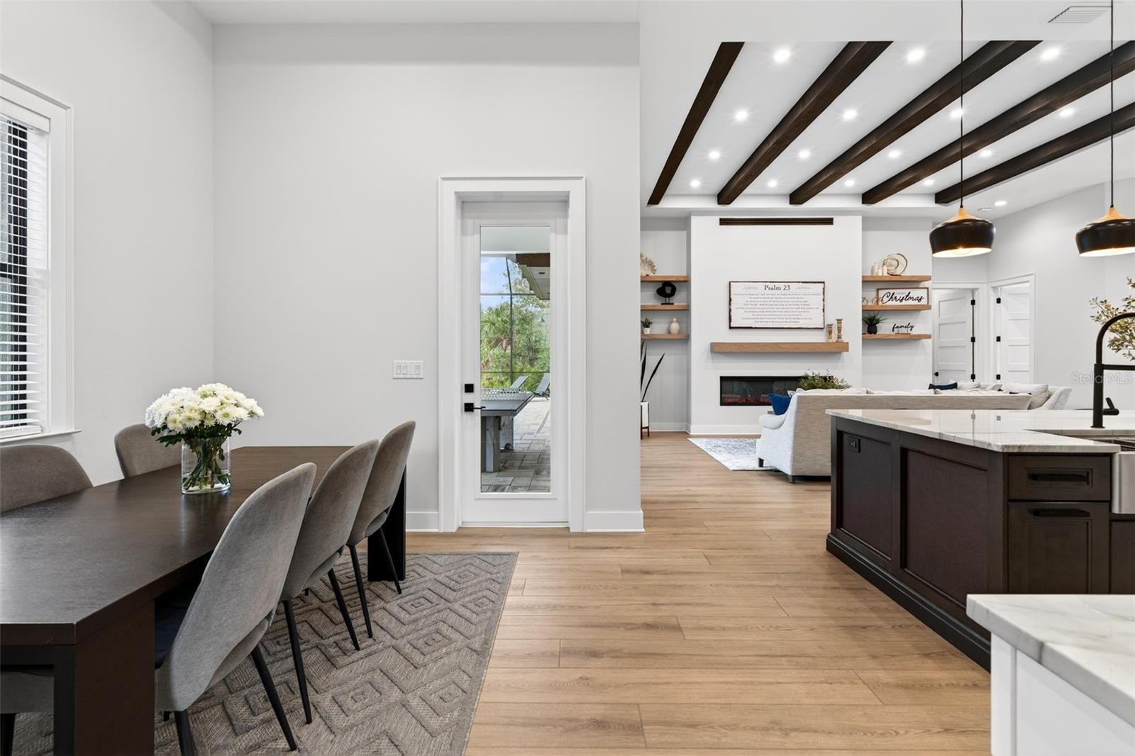 Image 32 of 86 For 279 Farber Street