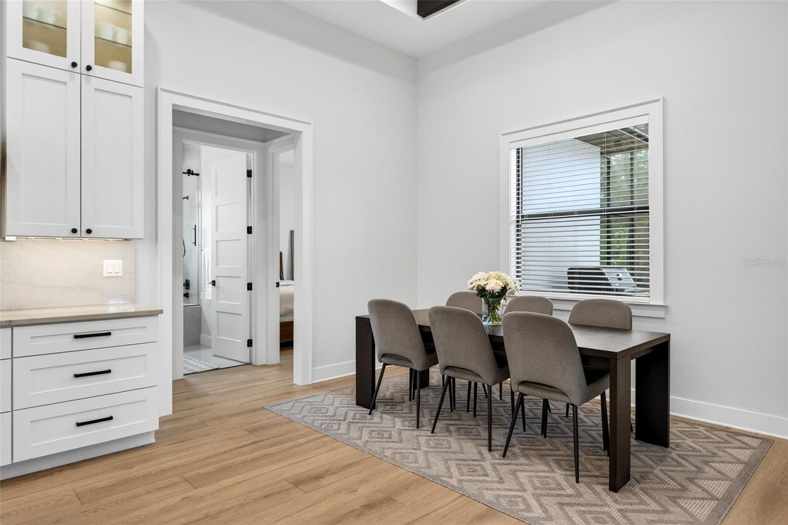 Image 33 of 86 For 279 Farber Street