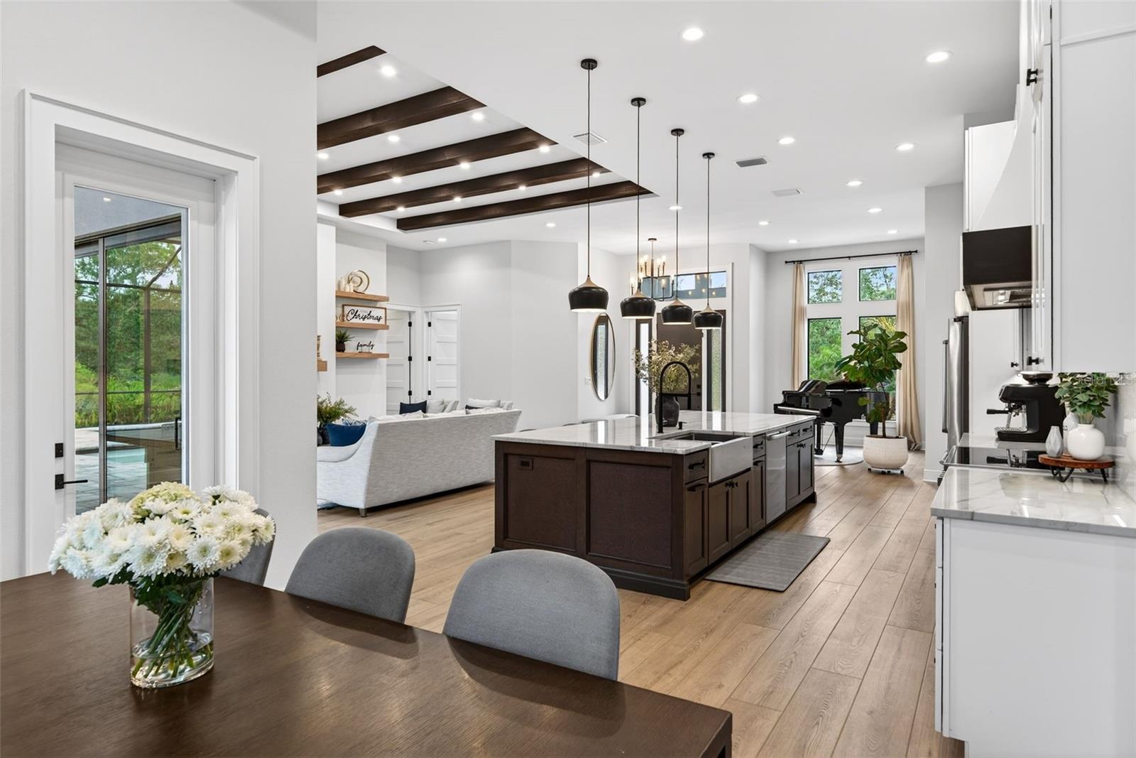 Image 34 of 86 For 279 Farber Street