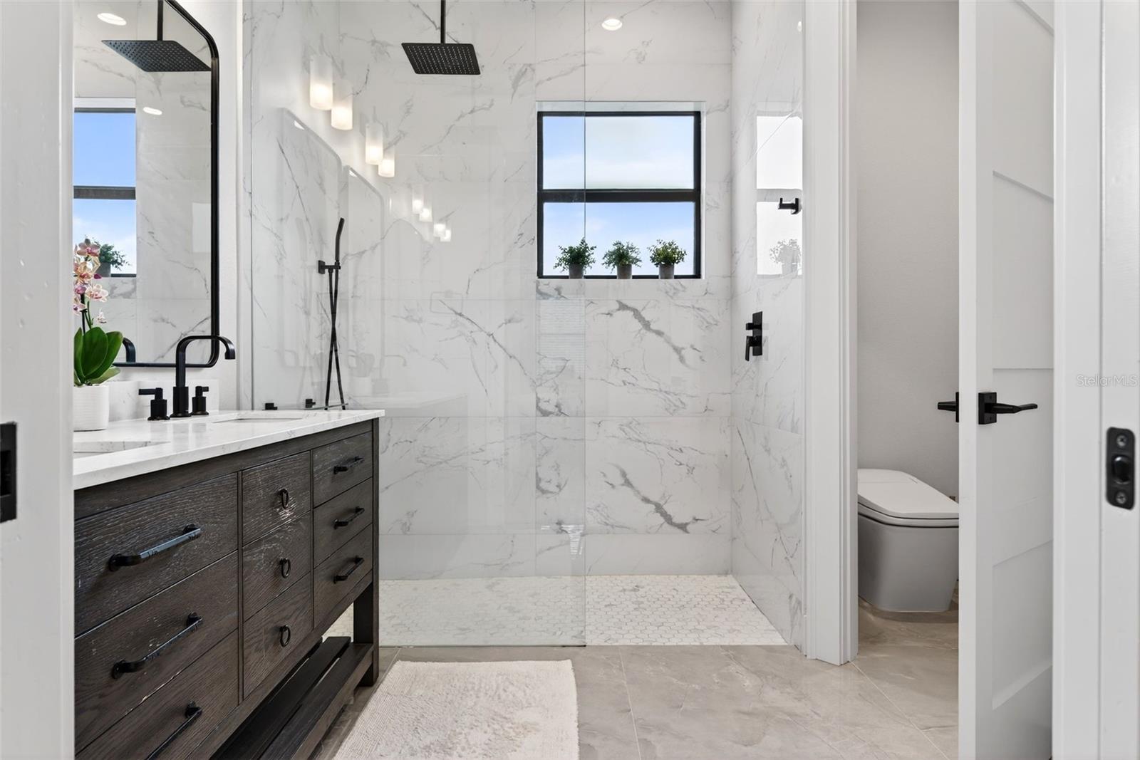 Image 38 of 86 For 279 Farber Street