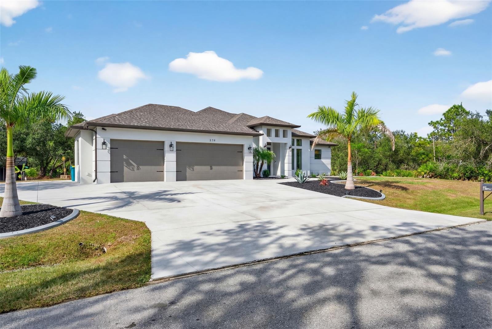 Image 4 of 86 For 279 Farber Street