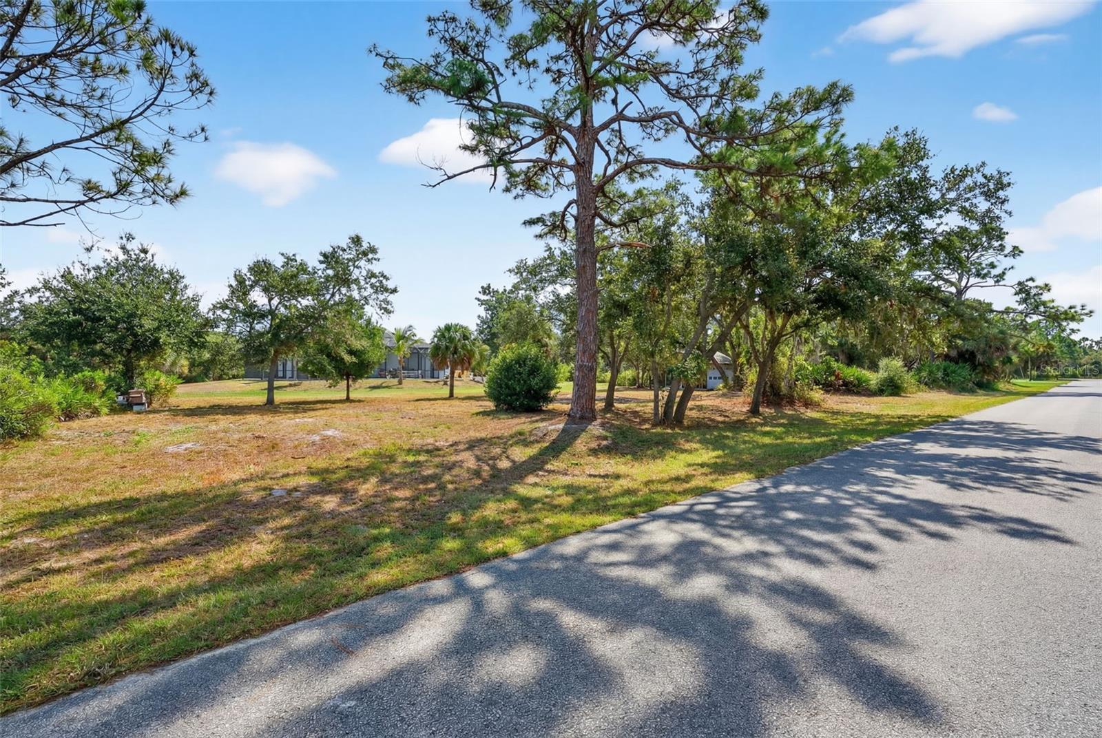 Image 68 of 86 For 279 Farber Street