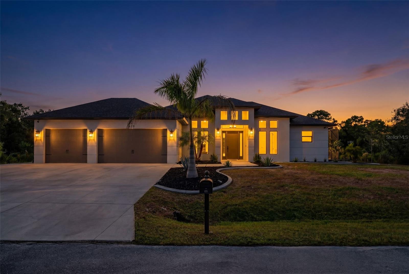 Image 7 of 86 For 279 Farber Street