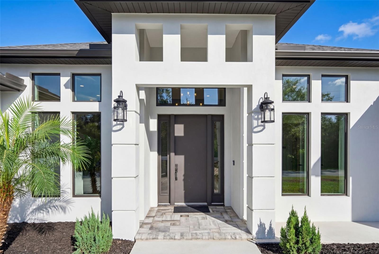 Image 9 of 86 For 279 Farber Street