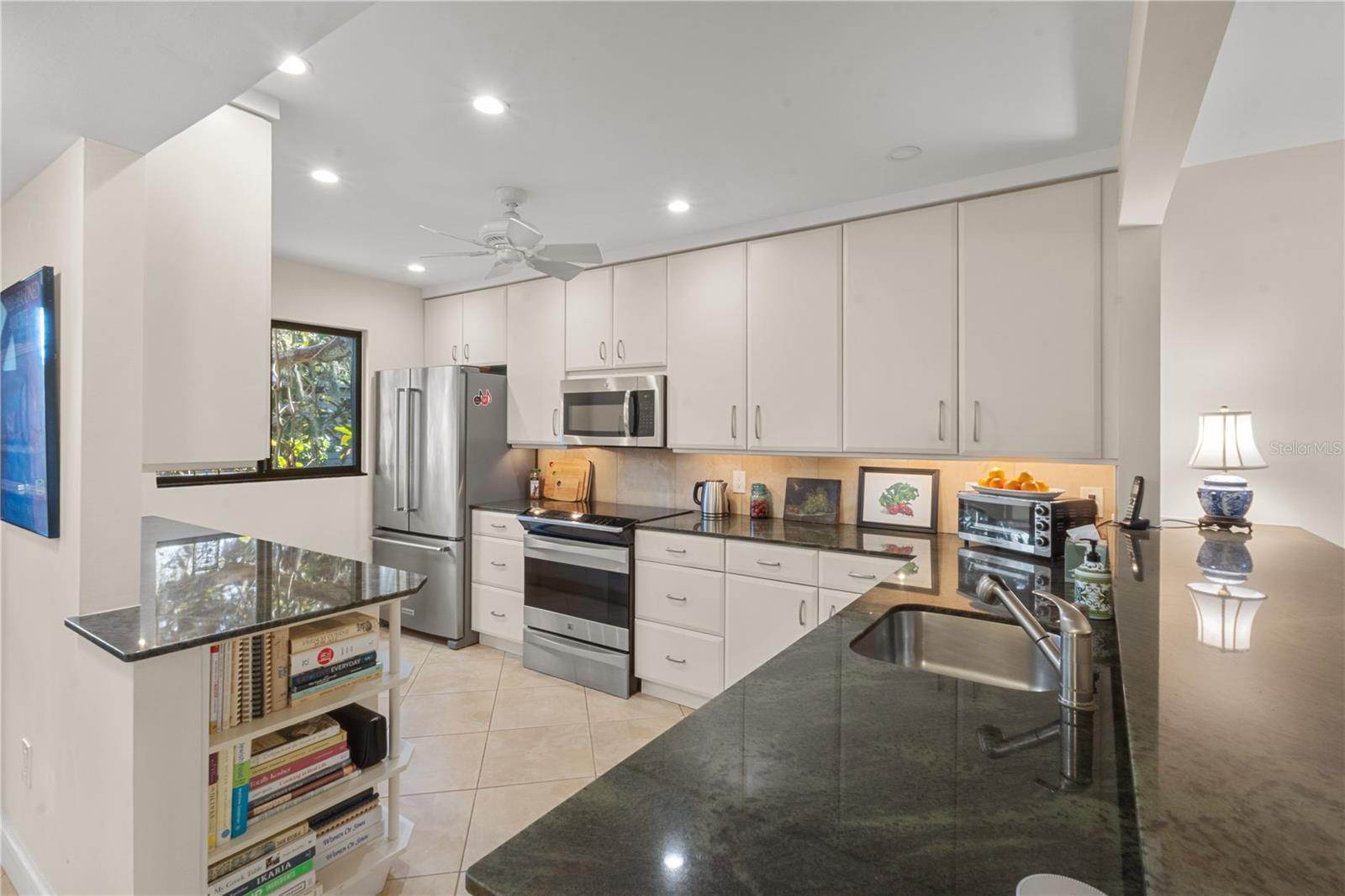 Image 3 of 48 For 1633 Boathouse Circle 131