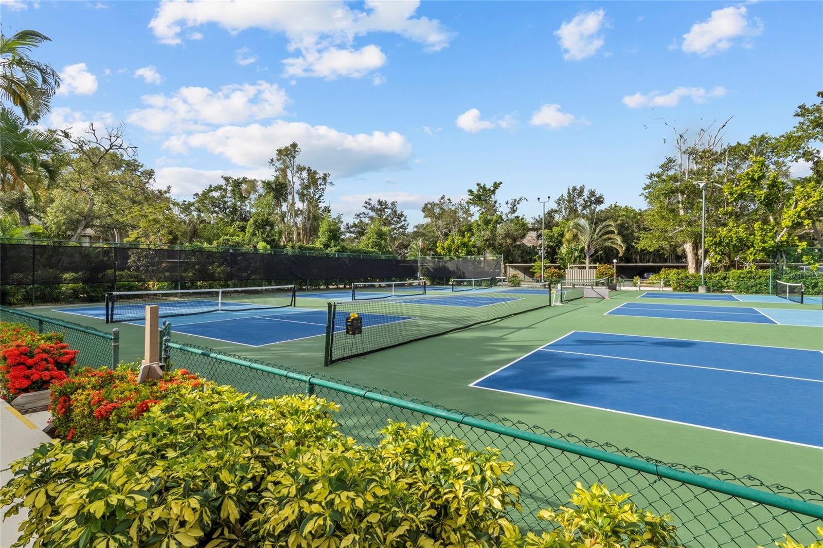 Image 35 of 48 For 1633 Boathouse Circle 131