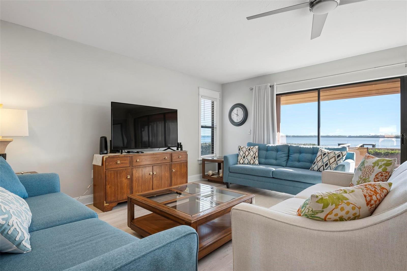 Image 13 of 48 For 3875 Catalina Drive