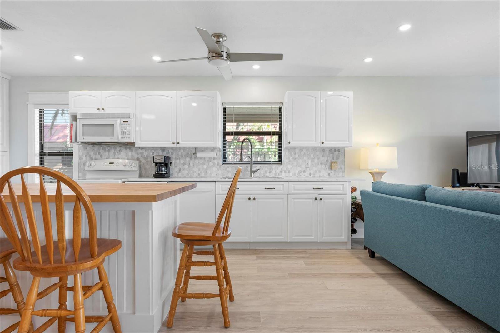 Image 18 of 48 For 3875 Catalina Drive