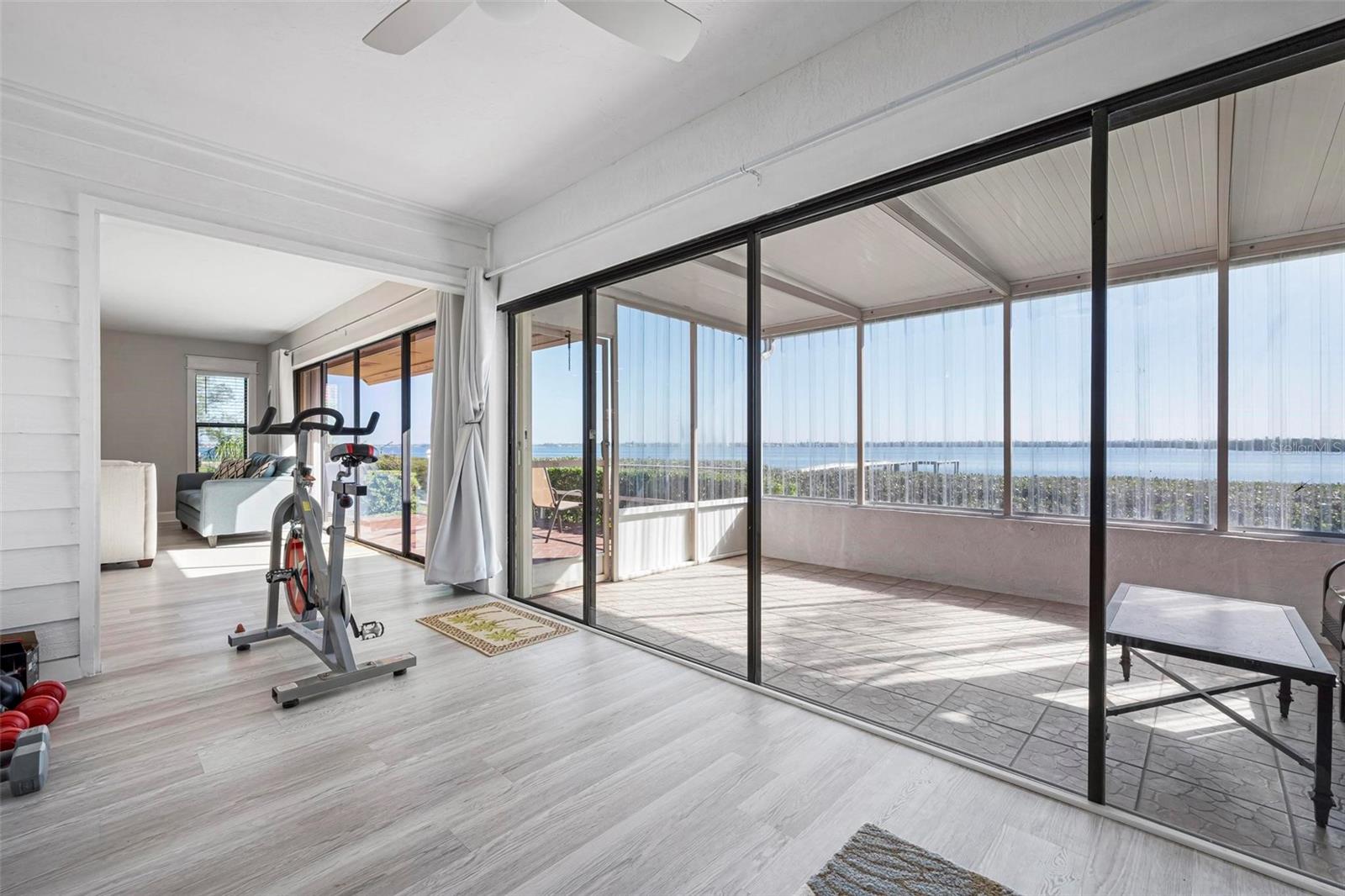 Image 22 of 48 For 3875 Catalina Drive