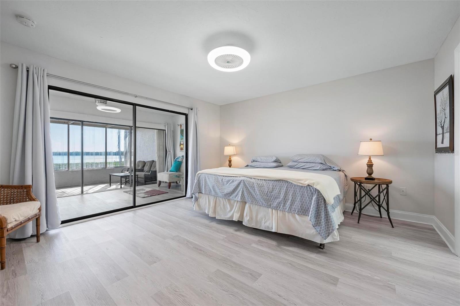 Image 23 of 48 For 3875 Catalina Drive