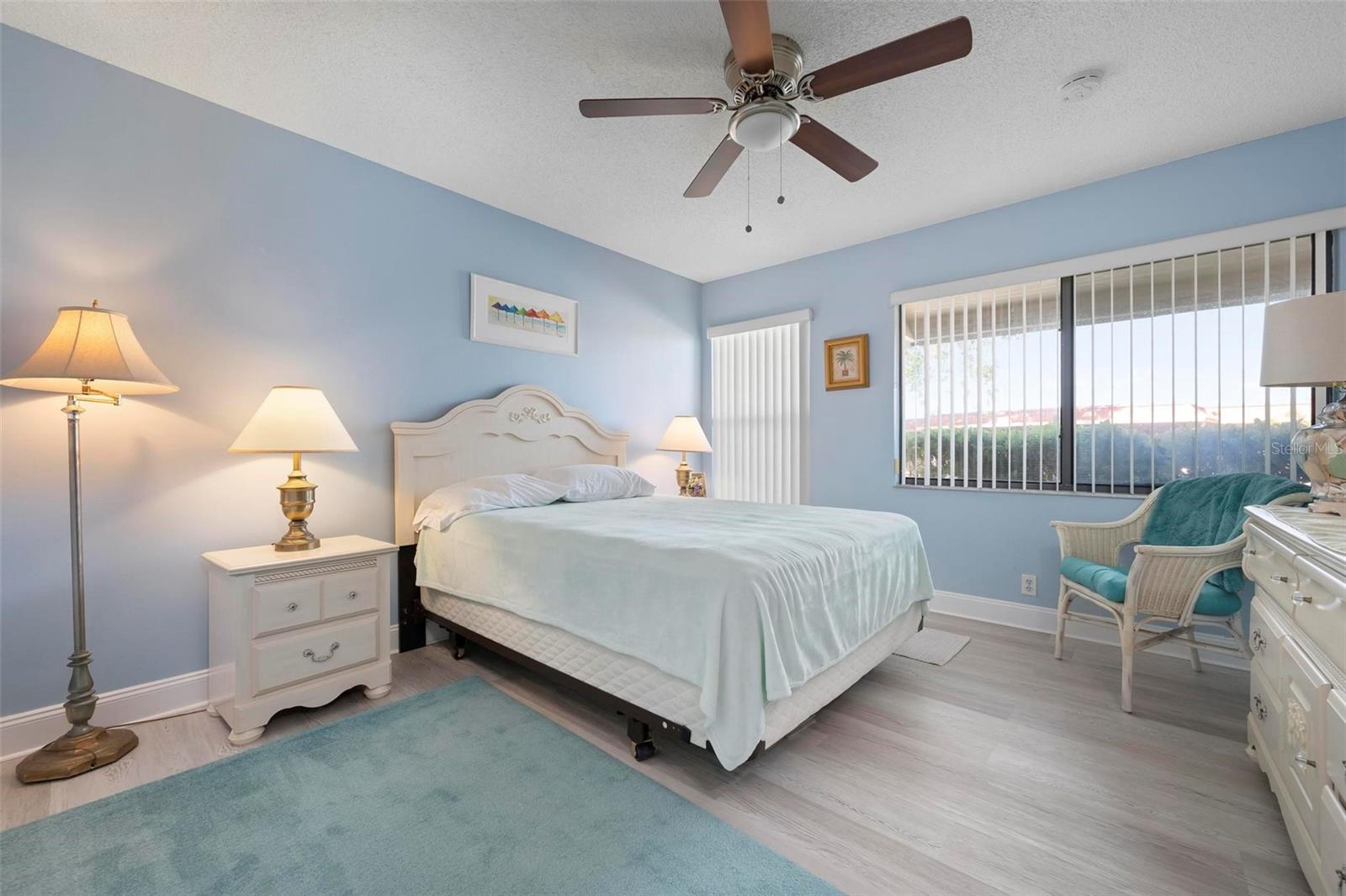 Image 27 of 48 For 3875 Catalina Drive