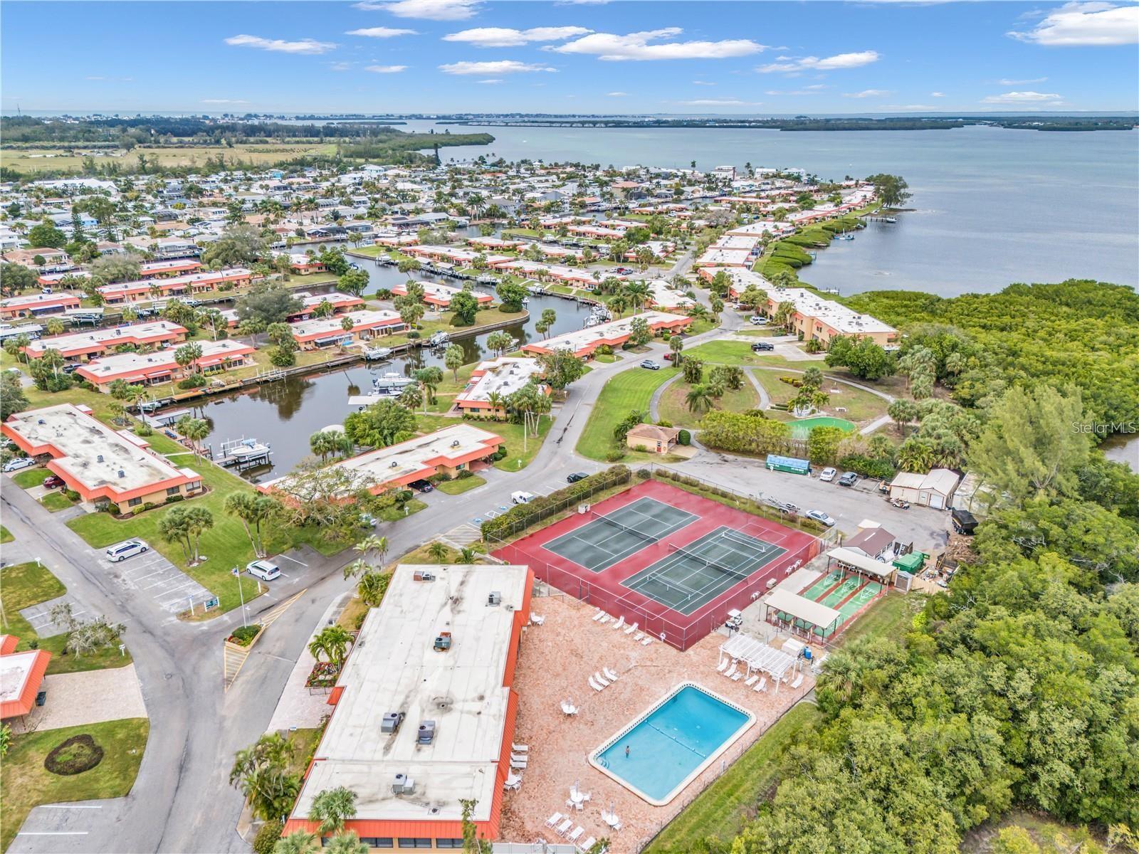 Image 35 of 48 For 3875 Catalina Drive