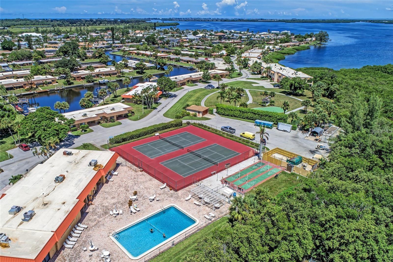 Image 36 of 48 For 3875 Catalina Drive