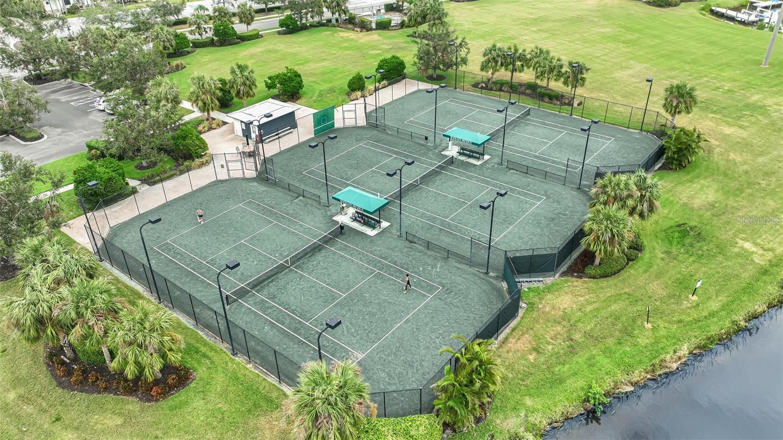 Image 31 of 42 For 910 Tidewater Shores Loop 304