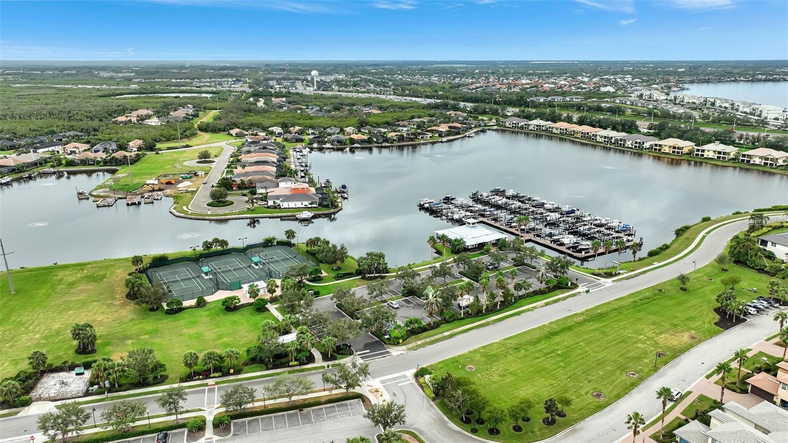 Image 33 of 42 For 910 Tidewater Shores Loop 304