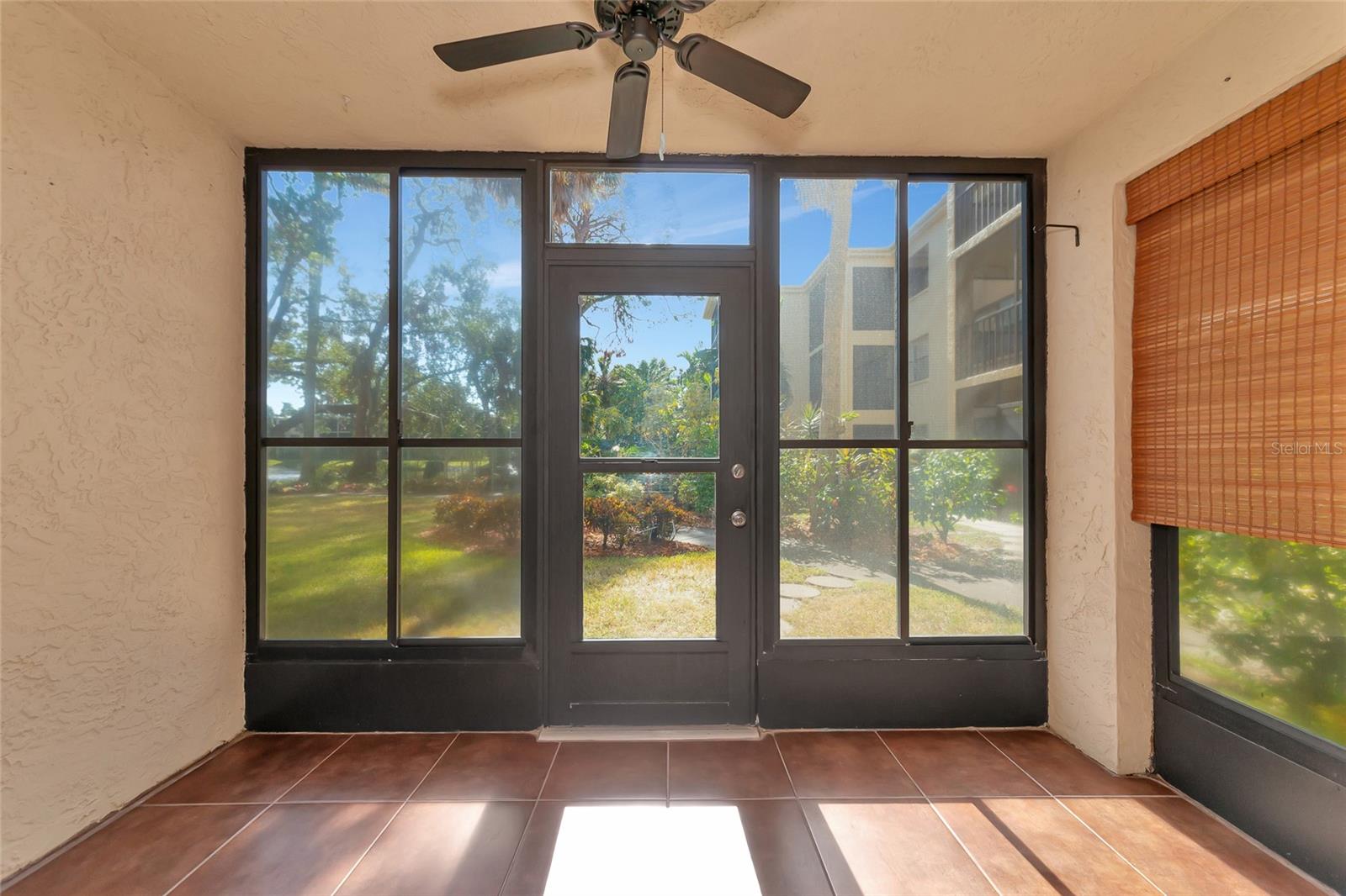 Image 14 of 19 For 425 30th Avenue W C107