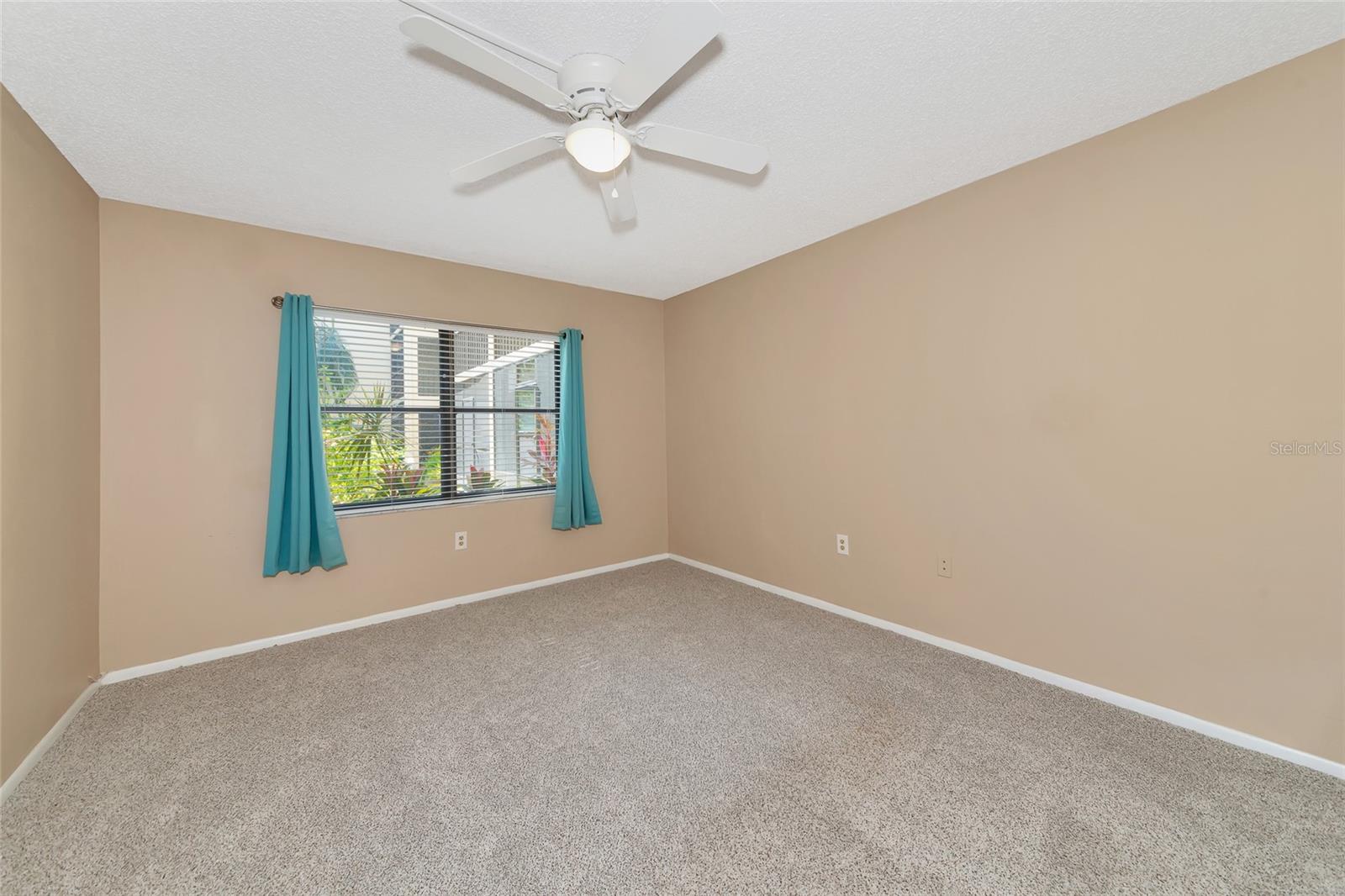 Image 6 of 19 For 425 30th Avenue W C107