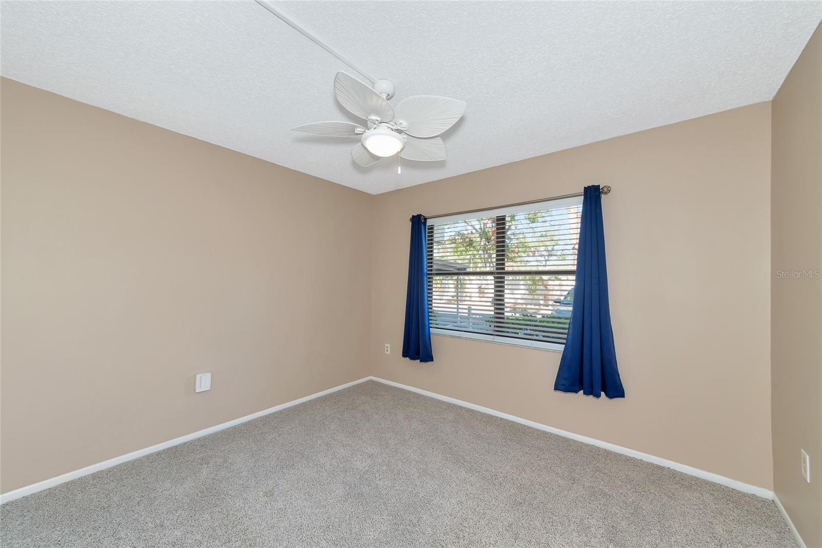 Image 8 of 19 For 425 30th Avenue W C107