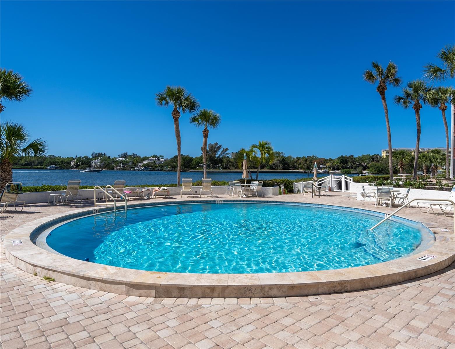 Image 24 of 37 For 1602 Stickney Point Road #305