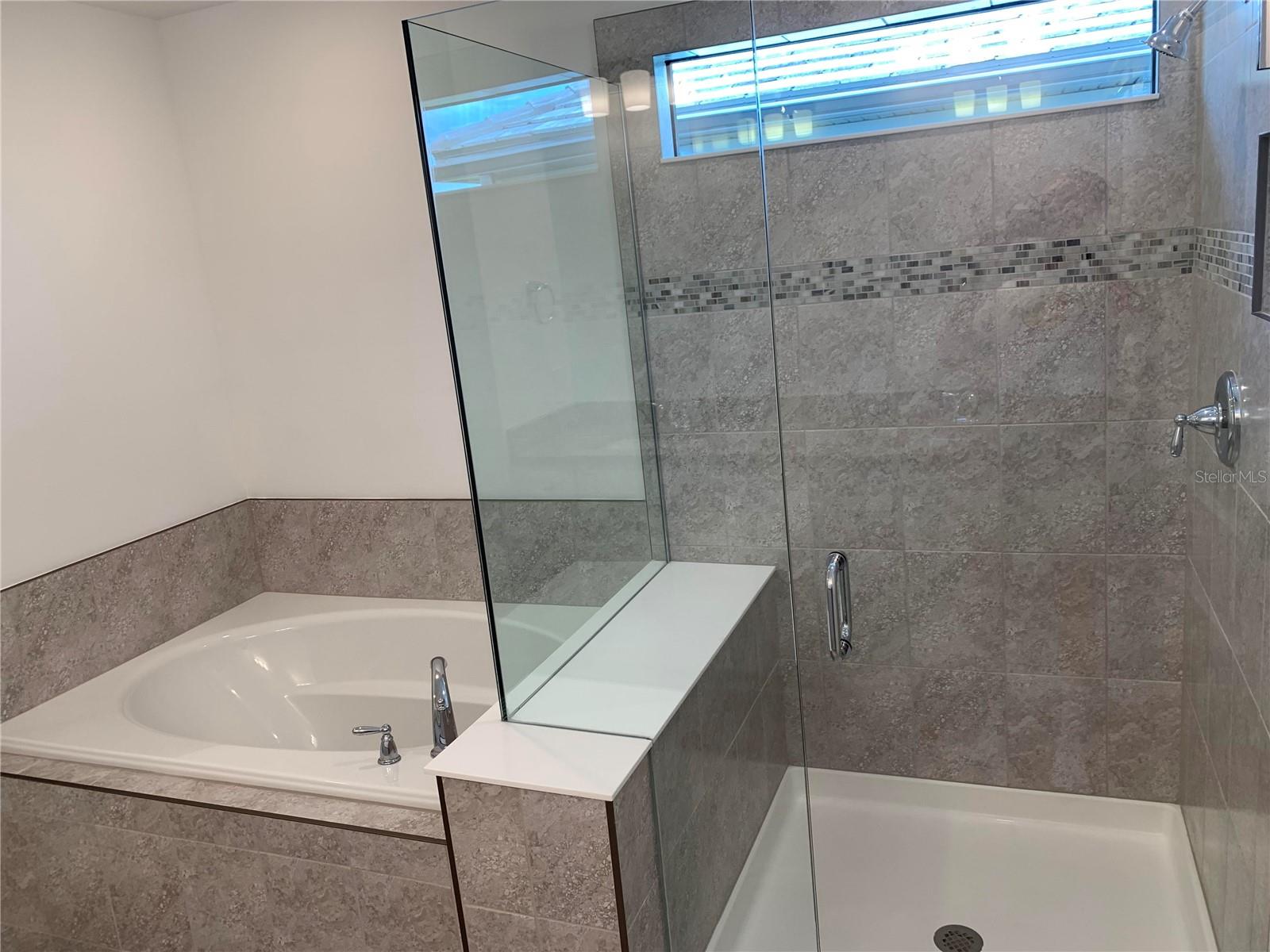 Image 27 of 51 For 6292 Winding Pine Drive