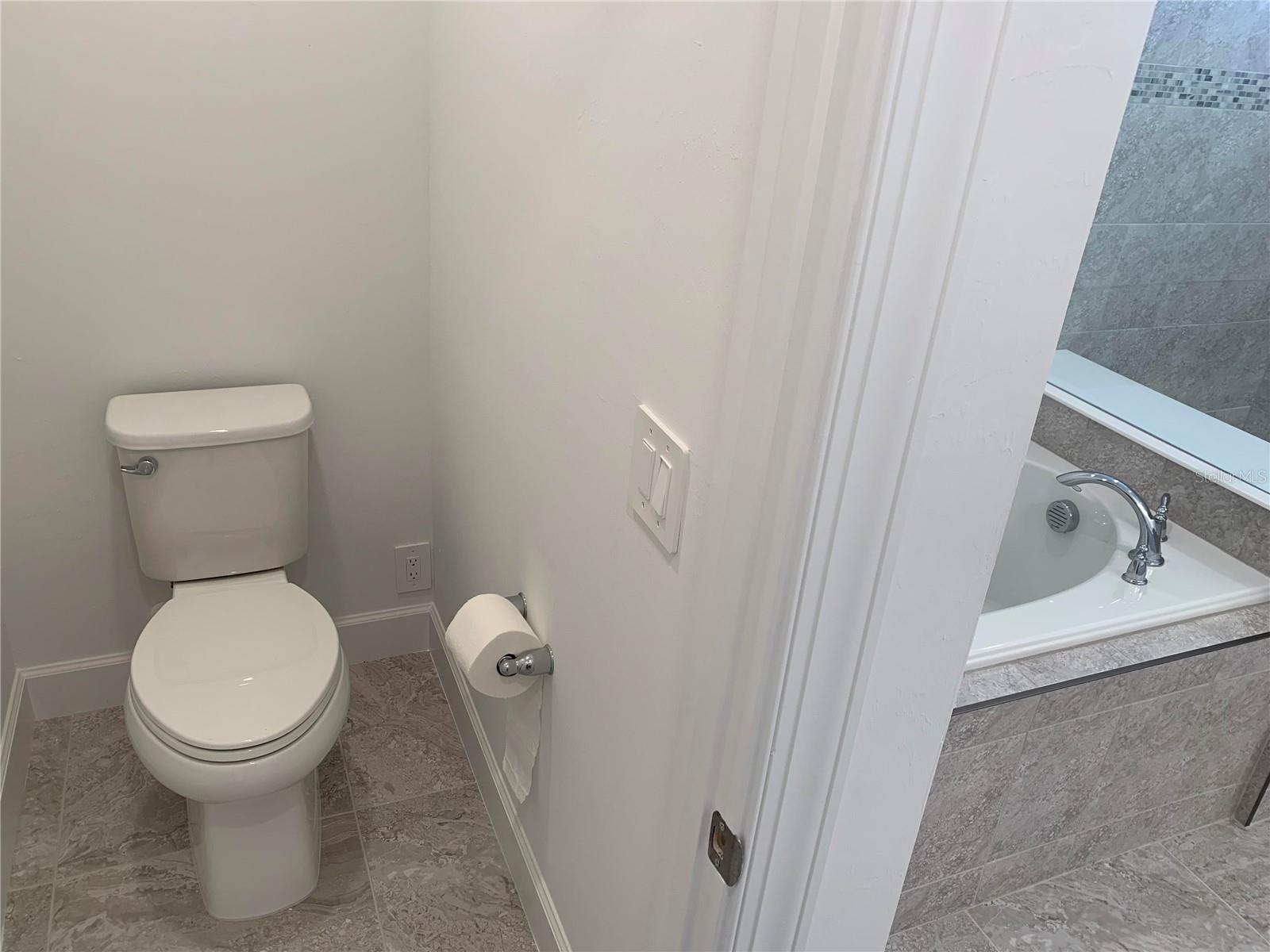 Image 28 of 51 For 6292 Winding Pine Drive