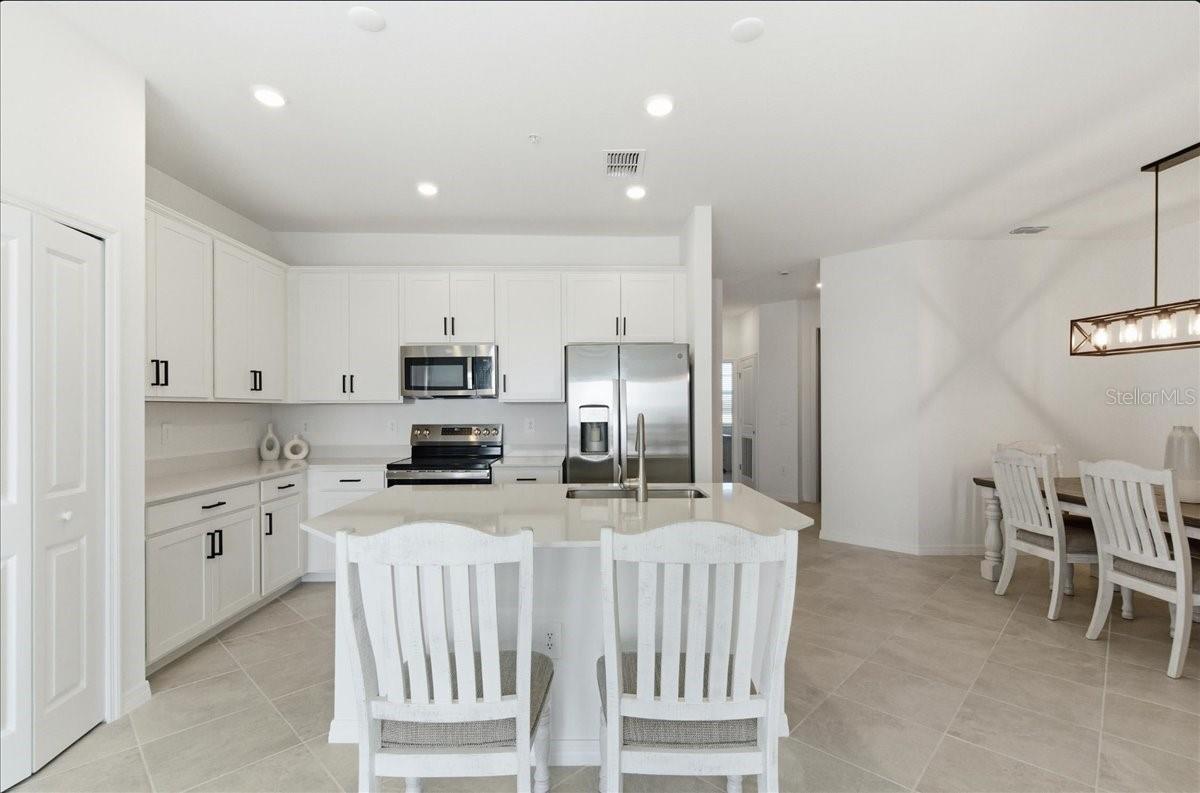 Image 3 of 19 For 19140 Scallop Loop 308