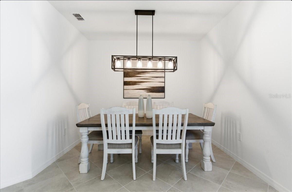 Image 4 of 19 For 19140 Scallop Loop 308