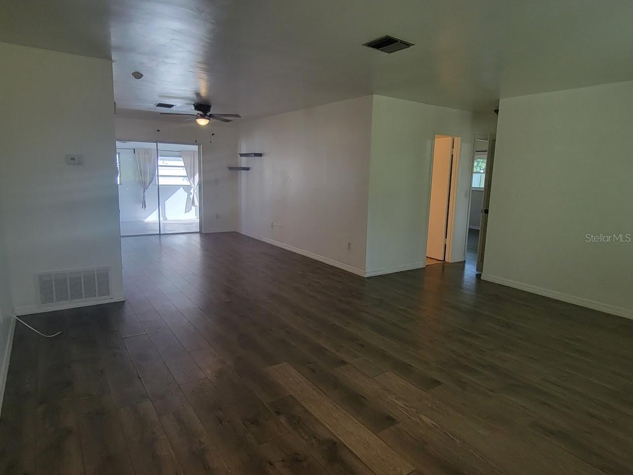 Image 11 of 40 For 6290 Coniston Terrace