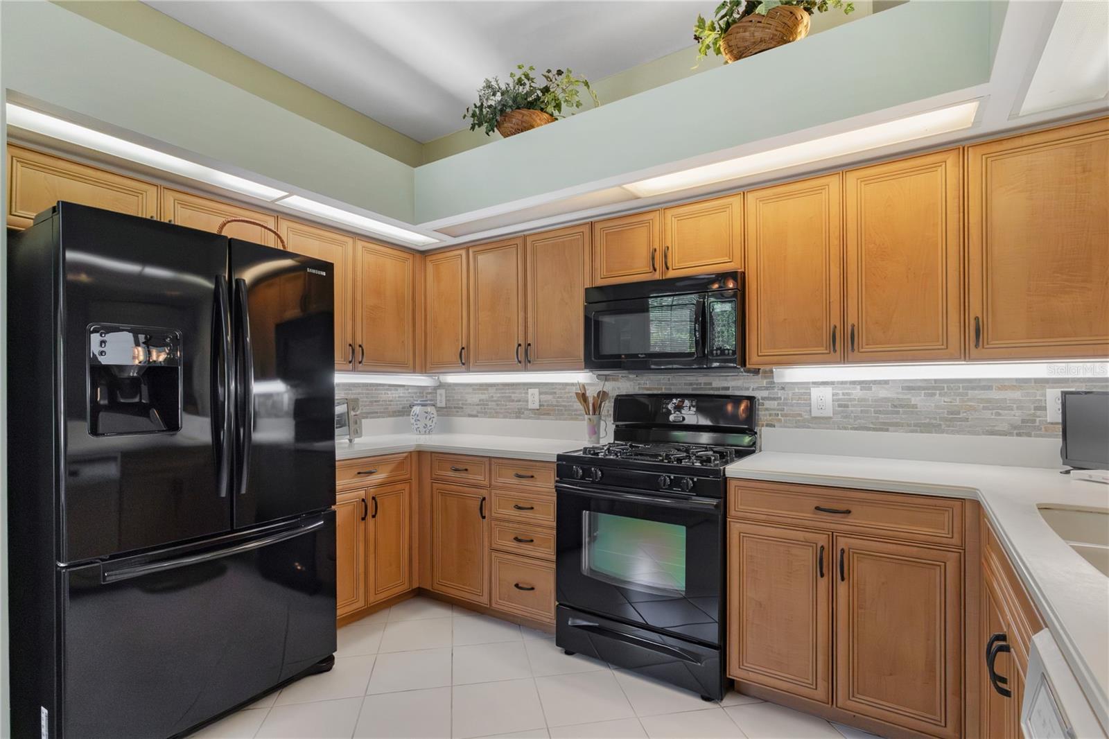 Image 12 of 67 For 8706 53rd Terrace E