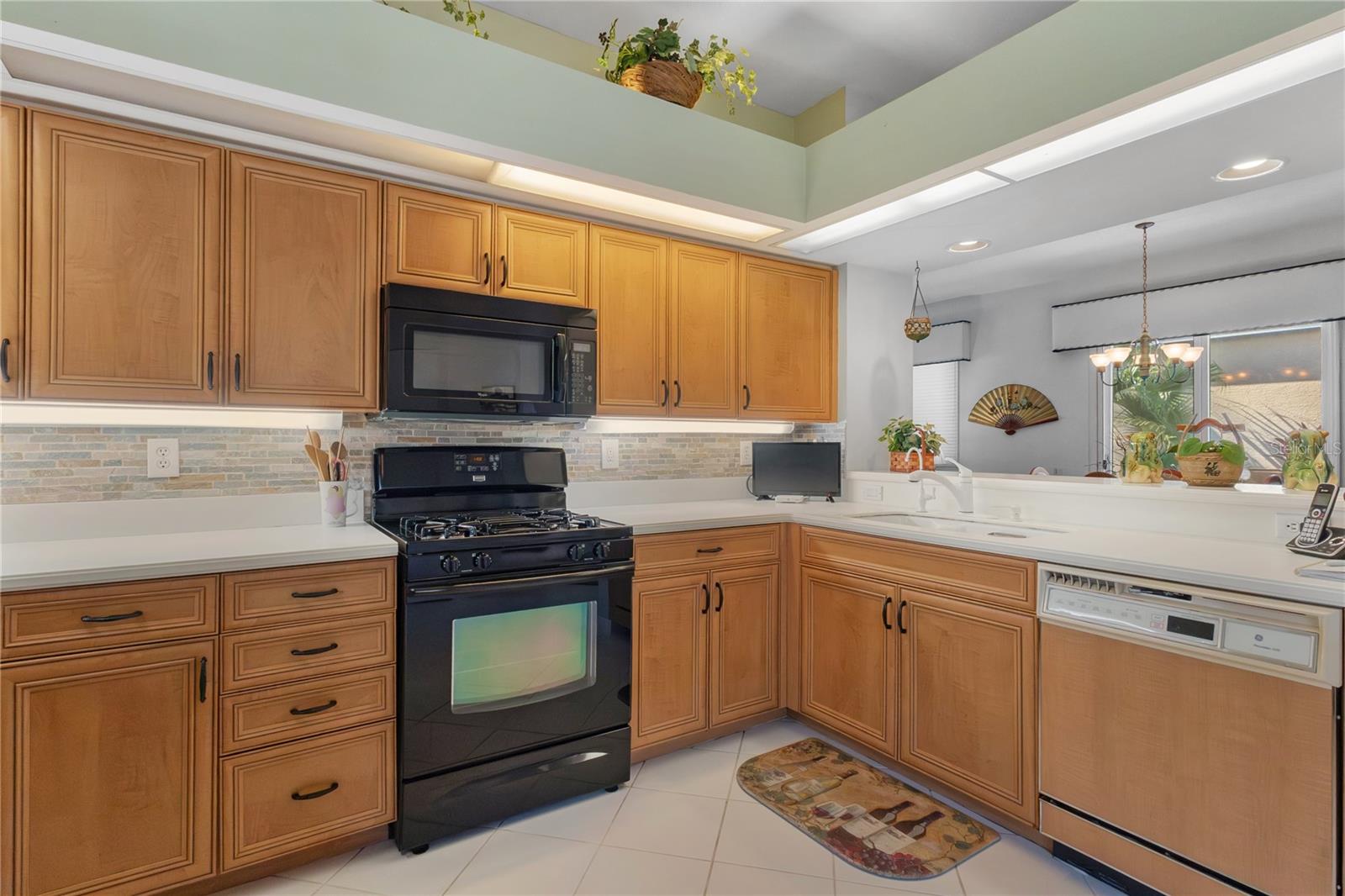 Image 13 of 67 For 8706 53rd Terrace E