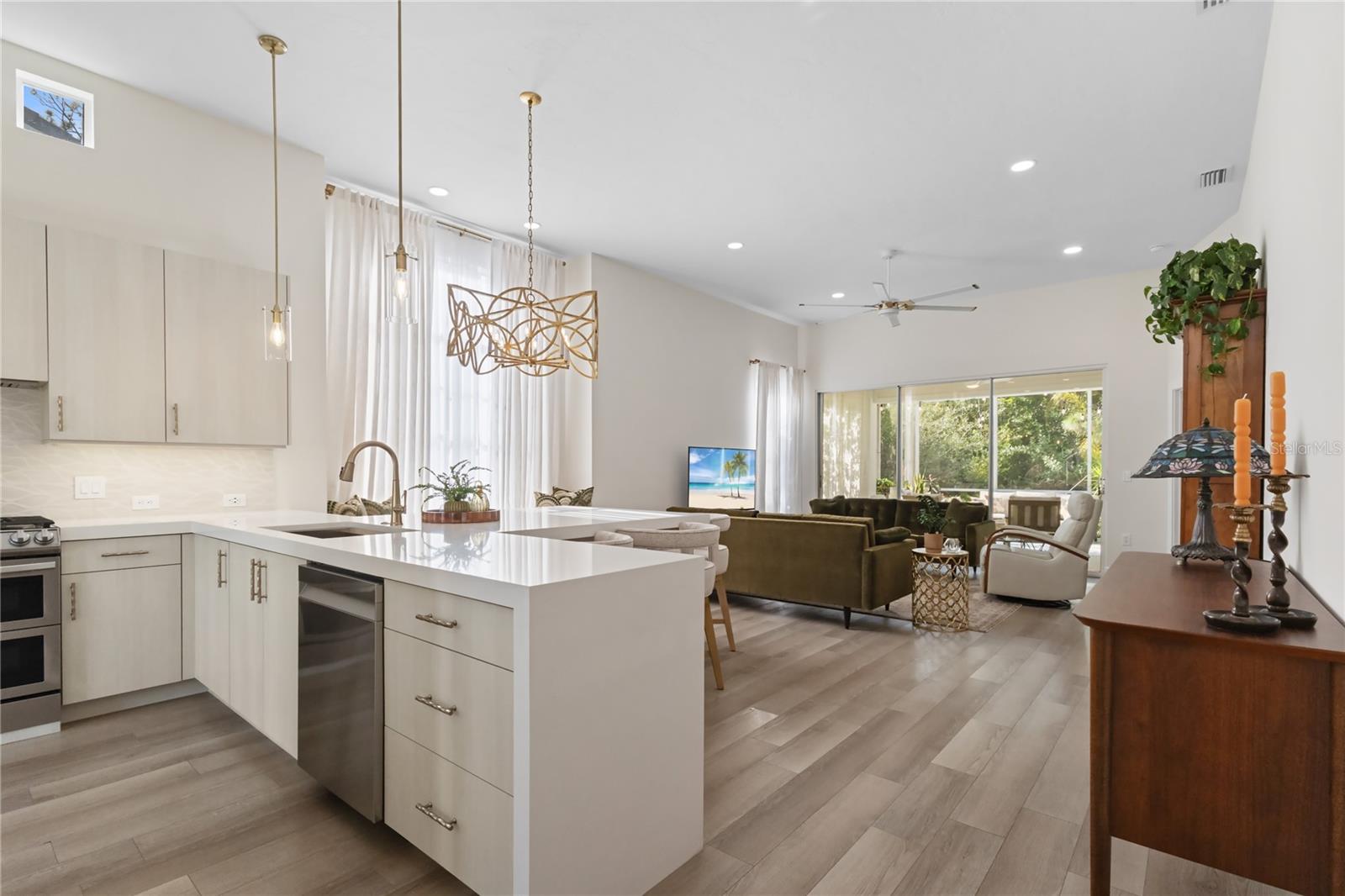 Image 12 of 84 For 7608 Whitebridge Glen