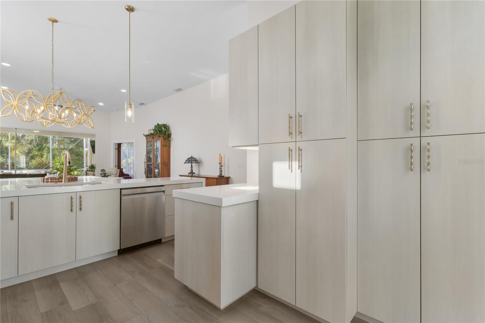 Image 16 of 84 For 7608 Whitebridge Glen