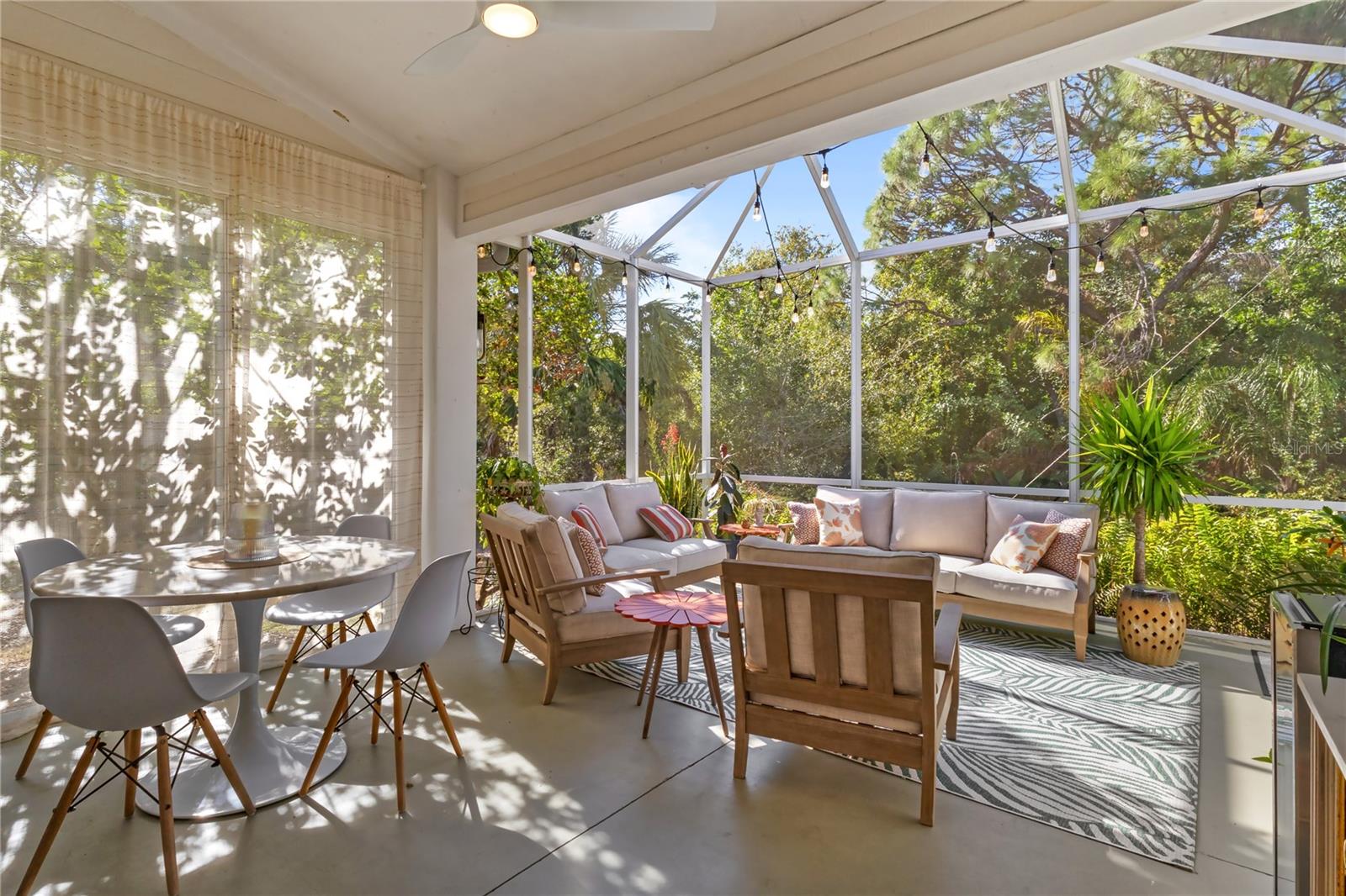 Image 28 of 84 For 7608 Whitebridge Glen