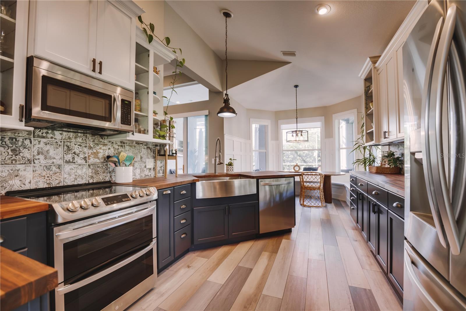 Image 14 of 41 For 5546 Whitehead Street