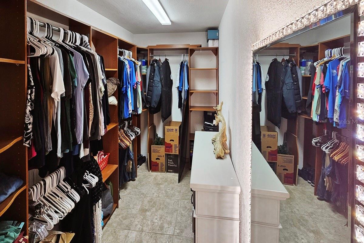 Image 14 of 35 For 2490 Huffton Circle