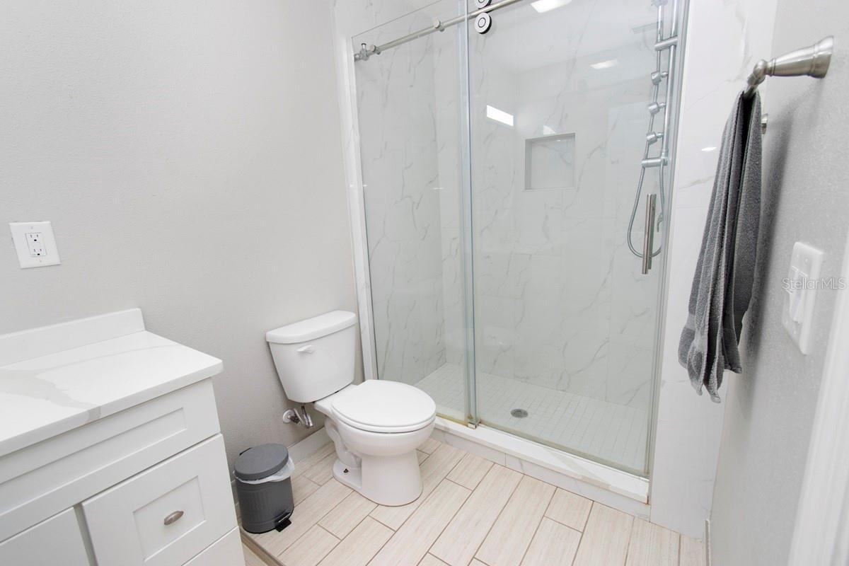 Image 21 of 35 For 2490 Huffton Circle